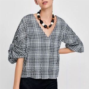 Zara Plaid Gingham Seersucker V Neck Balloon Twist Puff 3/4 Sleeve Top Sz Small